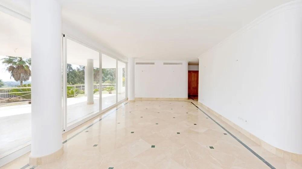 Single-family home in Urb. Los Almendros, Benahavís.