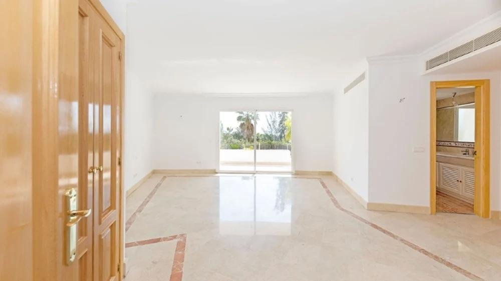 Single-family home in Urb. Los Almendros, Benahavís.