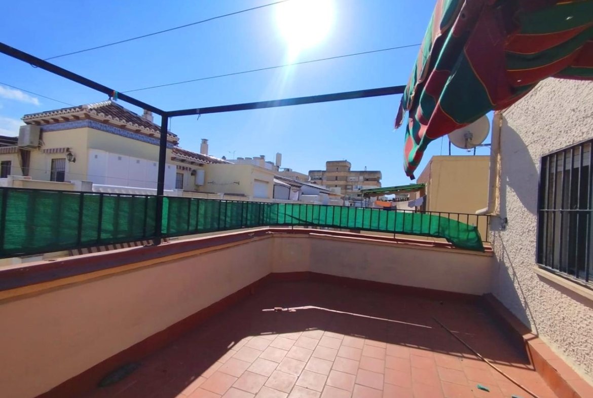 ÁTICO EN EL CENTRO DE TORRE DEL MAR.