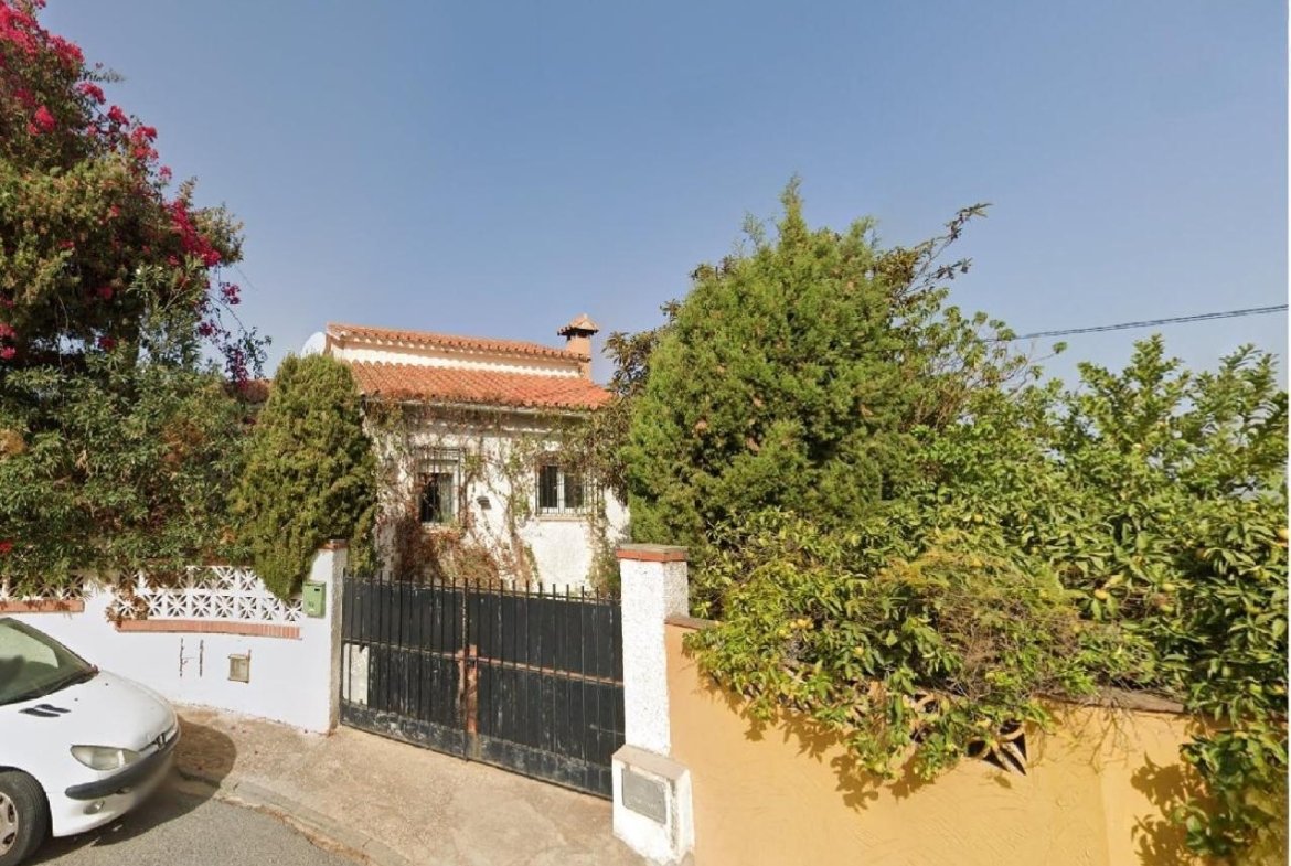 CHALET EN ALHAURIN DE LA TORRE, MÁLAGA.