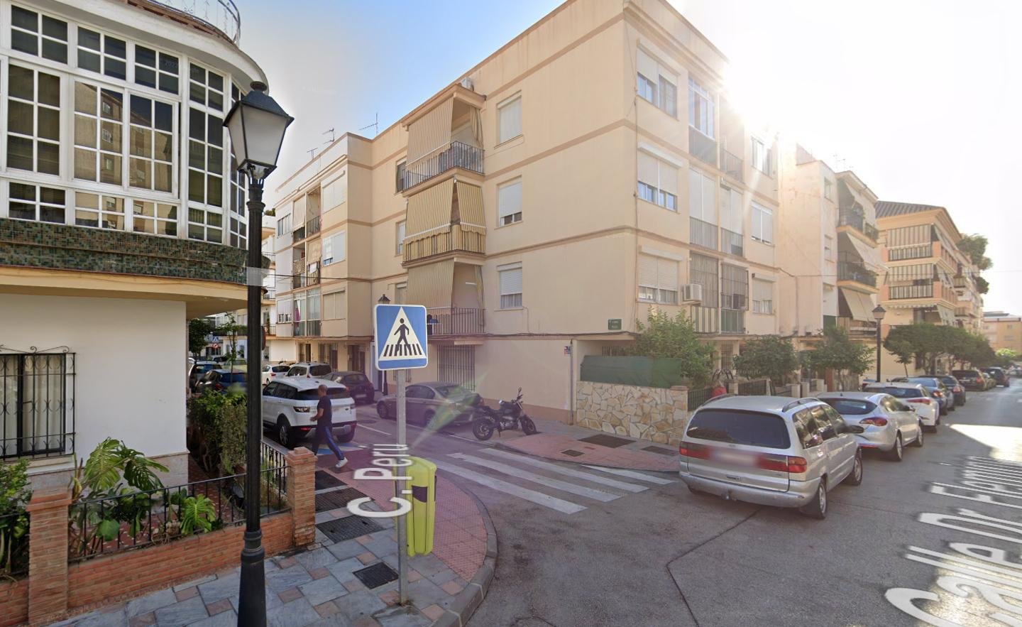 PISO EN FUENGIROLA
