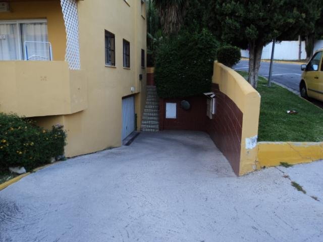 PLAZA DE GARAJE EN LAS LAGUNAS DE MIJAS