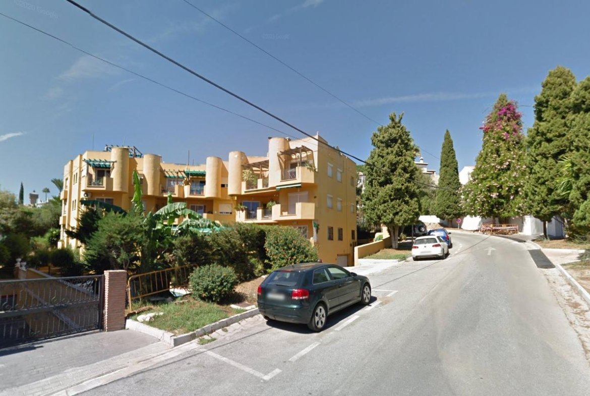 PLAZA DE GARAJE EN LAS LAGUNAS DE MIJAS