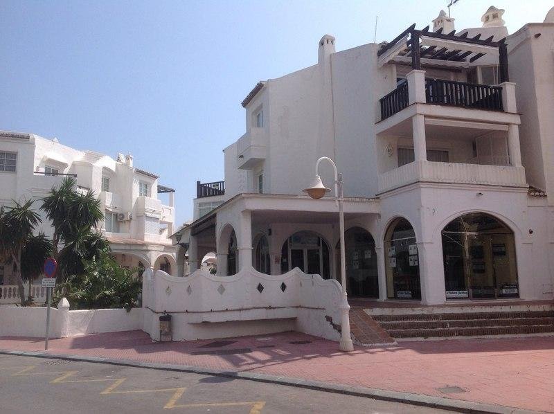 LOCAL COMERCIAL EN PUERTO MARINA, BENALMADENA