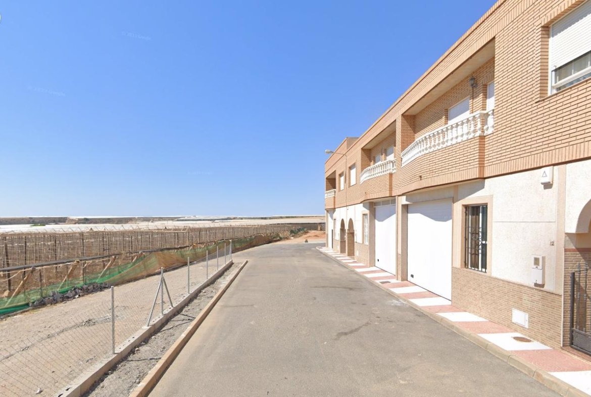 CASA ADOSADA EN ROQUETAS DE MAR, ALMERÍA