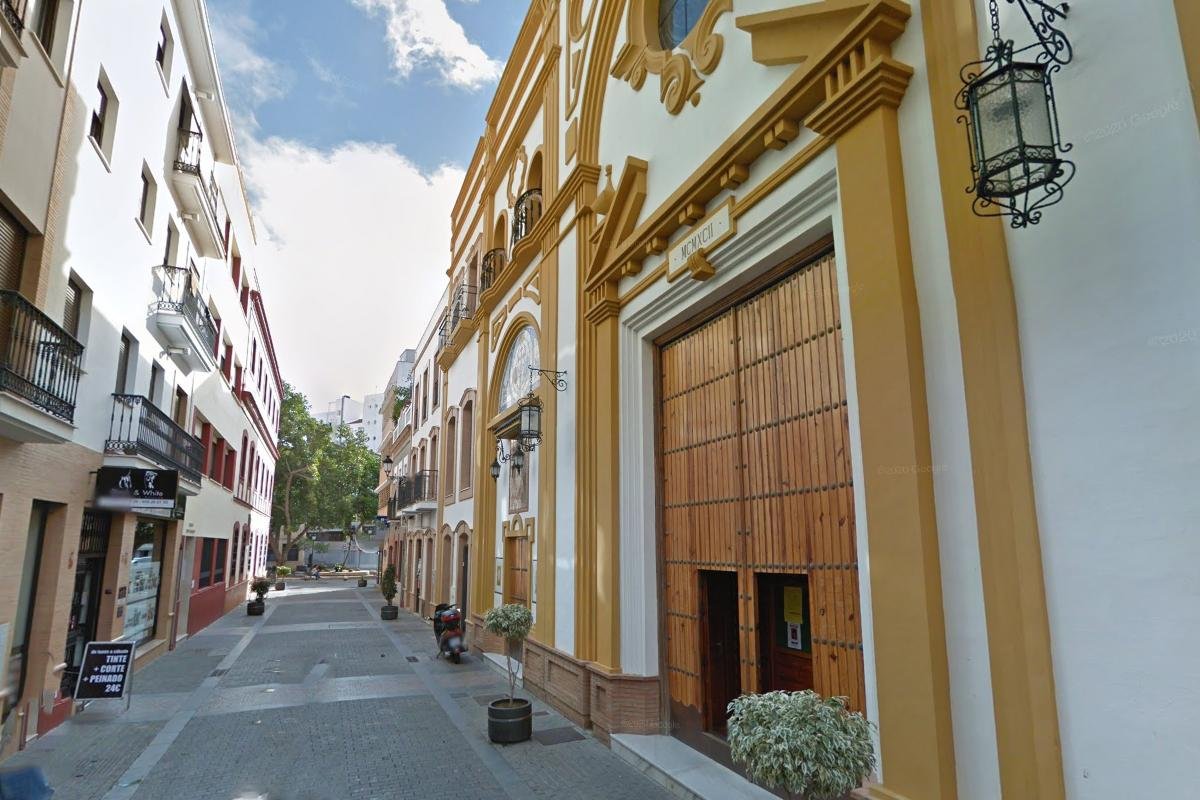 LOCAL COMERCIAL EN HUELVA