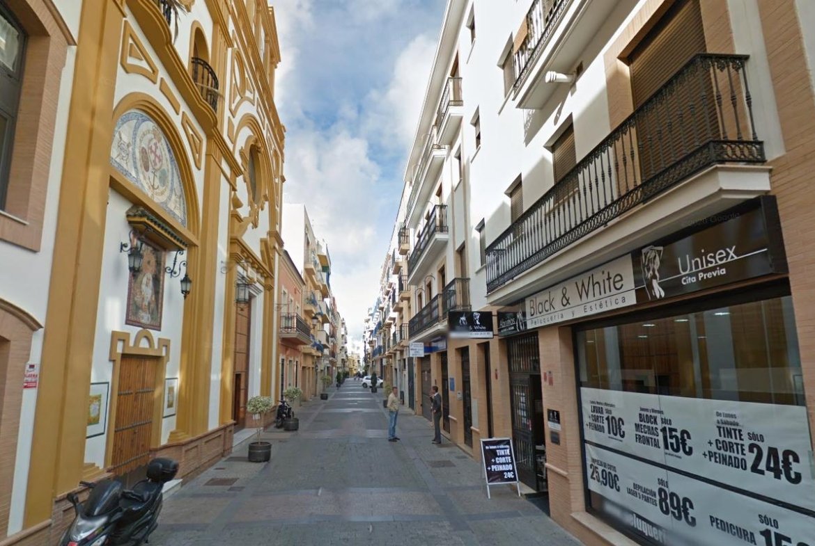 LOCAL COMERCIAL EN HUELVA