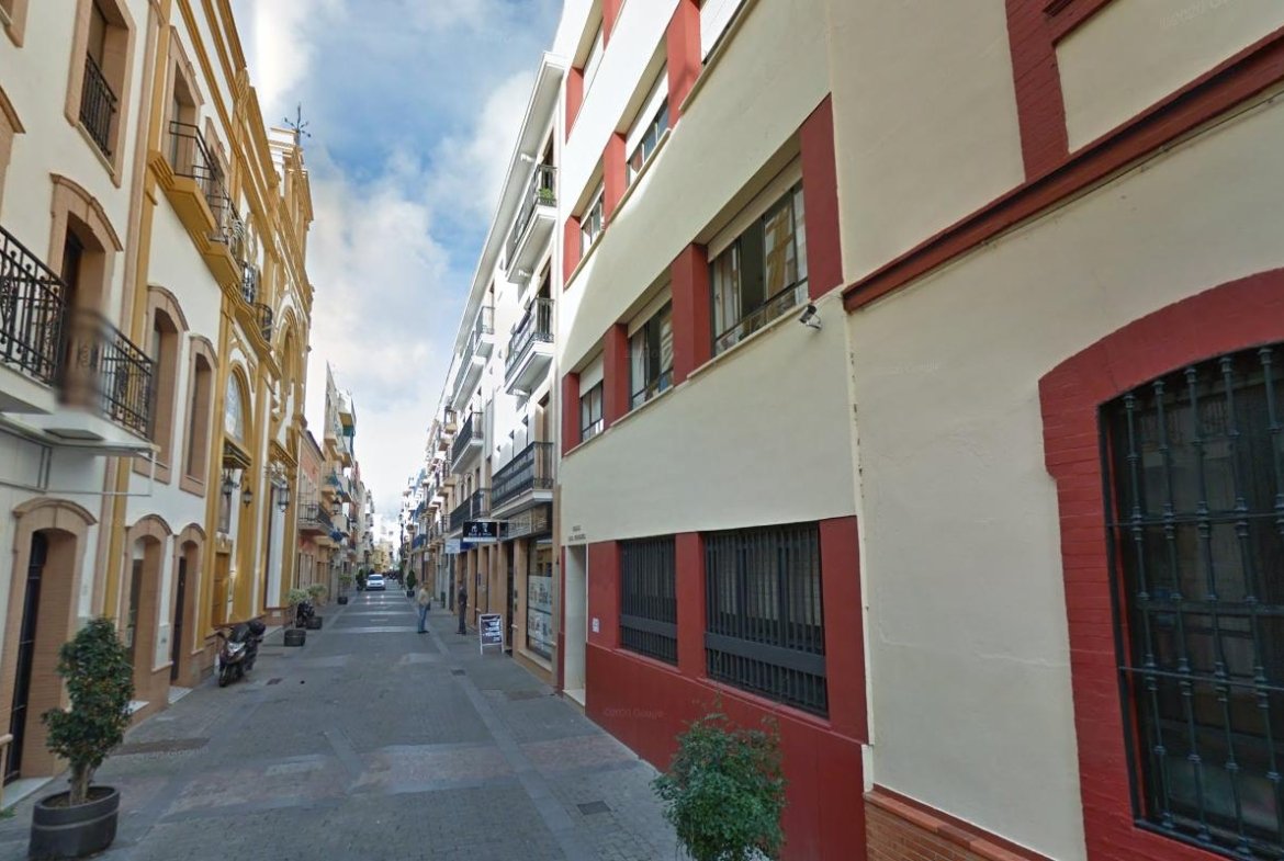 LOCAL COMERCIAL EN HUELVA