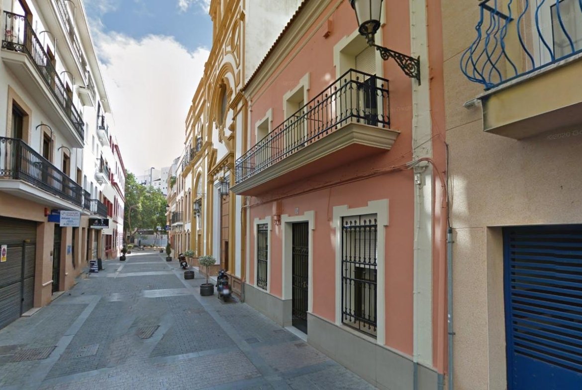 LOCAL COMERCIAL EN HUELVA