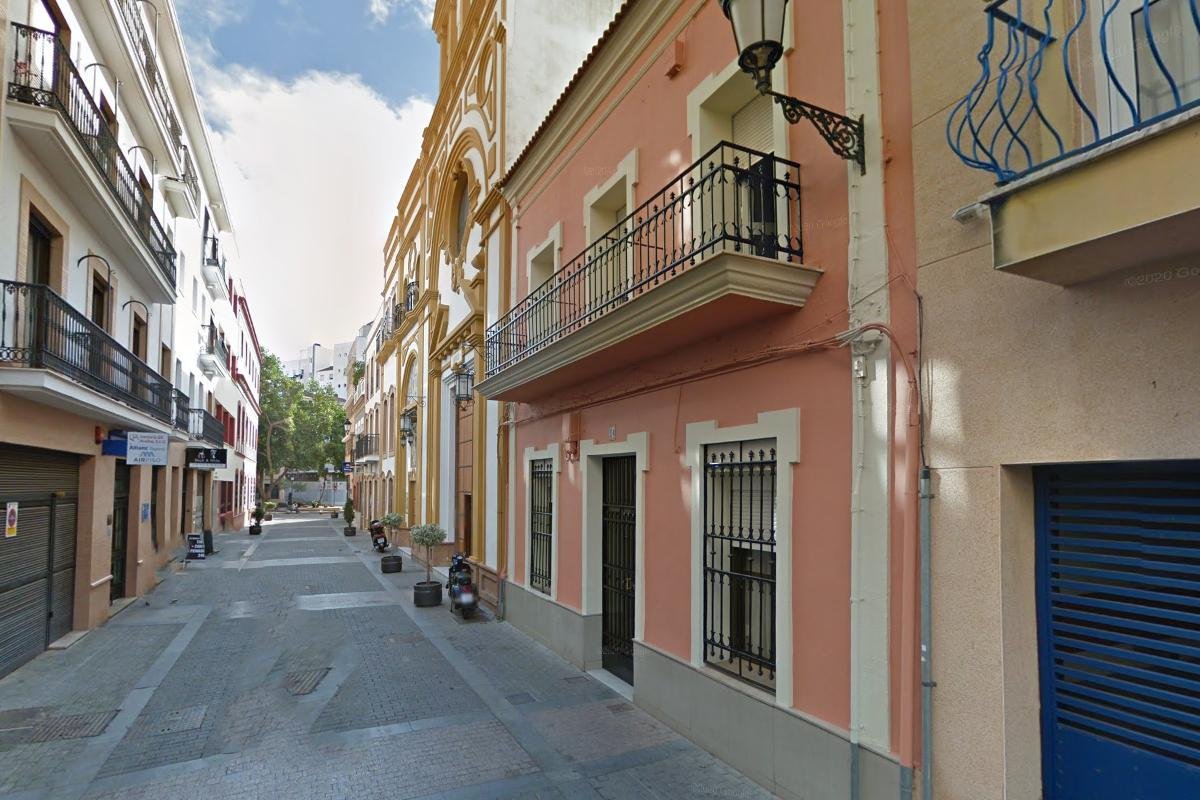 LOCAL COMERCIAL EN HUELVA