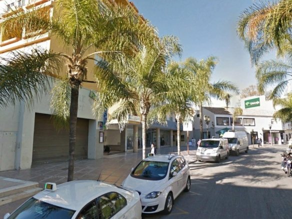 LOCAL COMERCIAL EN C.C. SAN MIGUEL, TORREMOLINOS