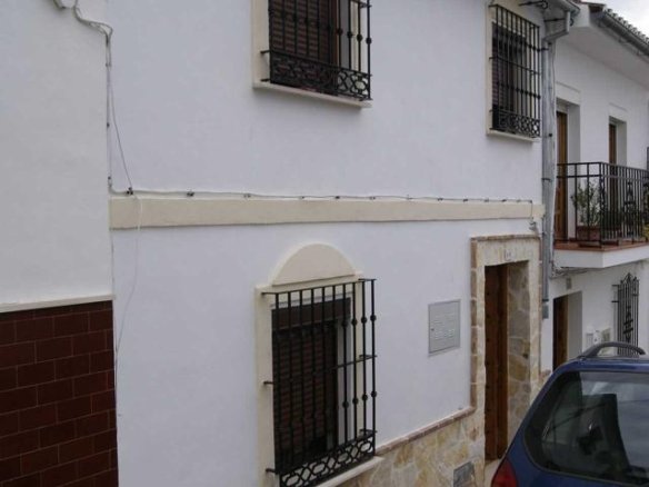 CASA ADOSADA EN ANTEQUERA, MÁLAGA