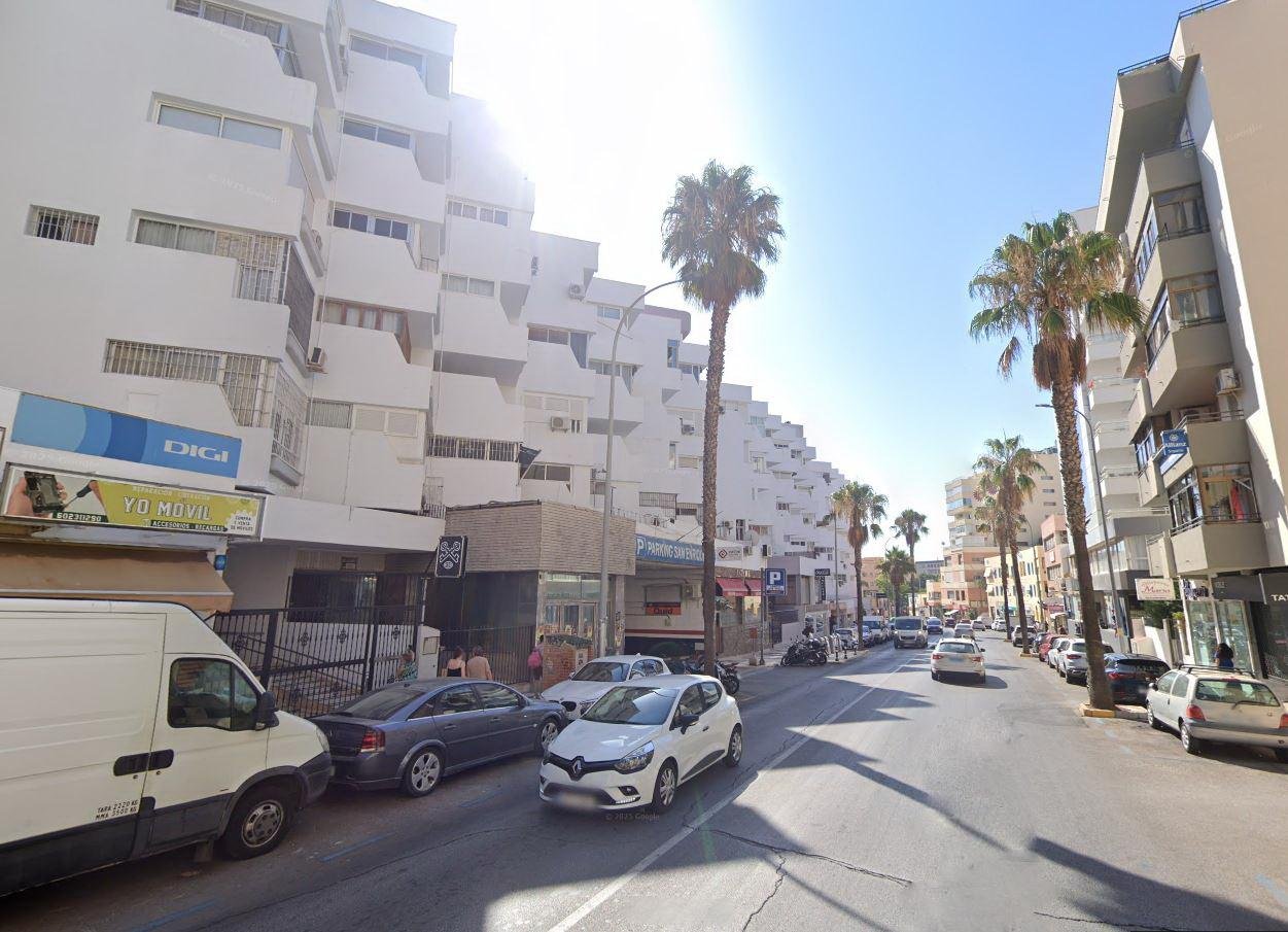 LOCAL COMERCIAL EN TORREMOLINOS, MÁLAGA