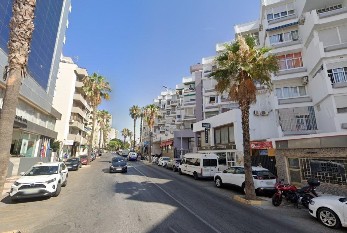 LOCAL COMERCIAL EN TORREMOLINOS, MÁLAGA