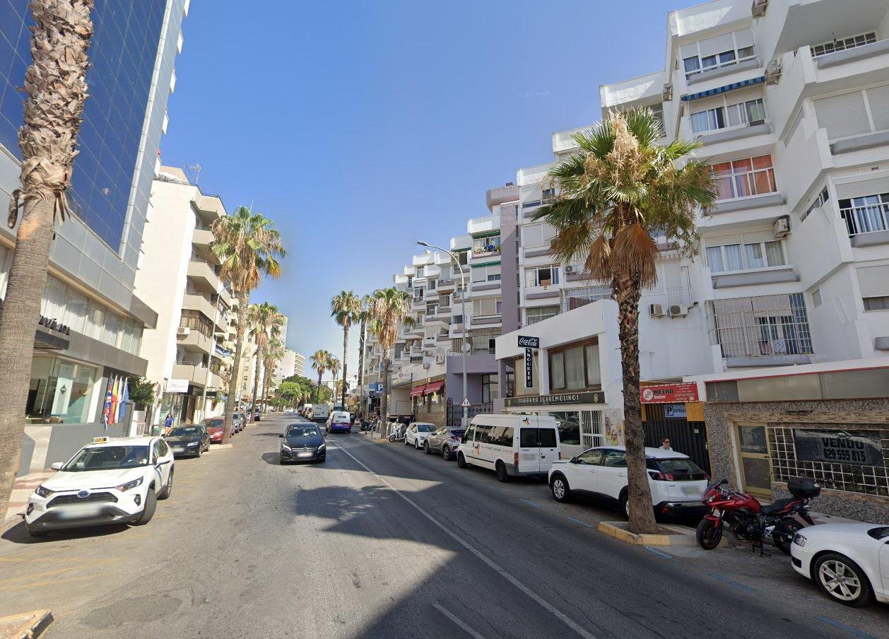 LOCAL COMERCIAL EN TORREMOLINOS, MÁLAGA
