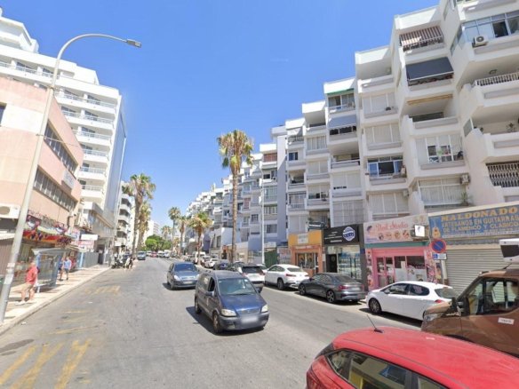 LOCAL COMERCIAL EN TORREMOLINOS, MÁLAGA