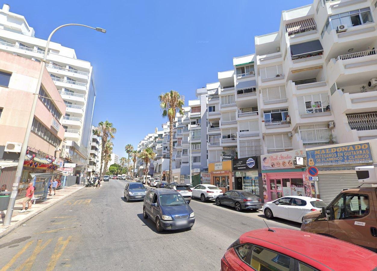 LOCAL COMERCIAL EN TORREMOLINOS, MÁLAGA