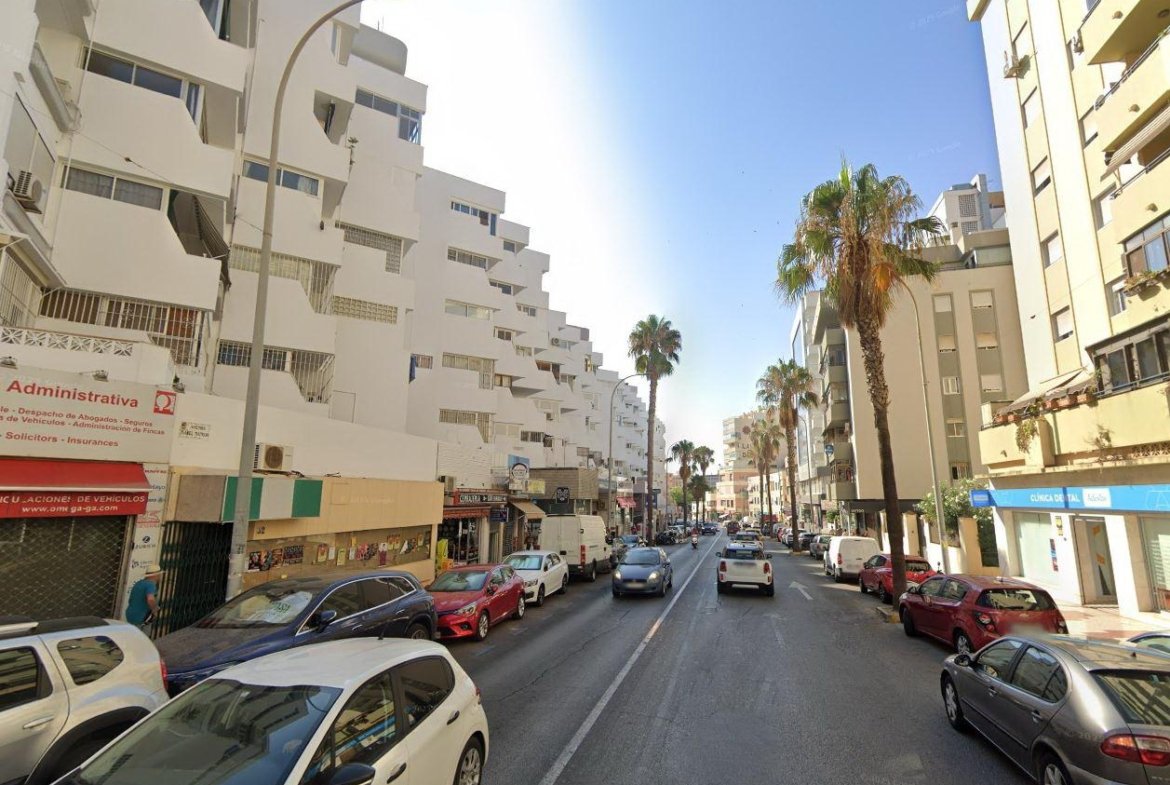 LOCAL COMERCIAL EN TORREMOLINOS, MÁLAGA