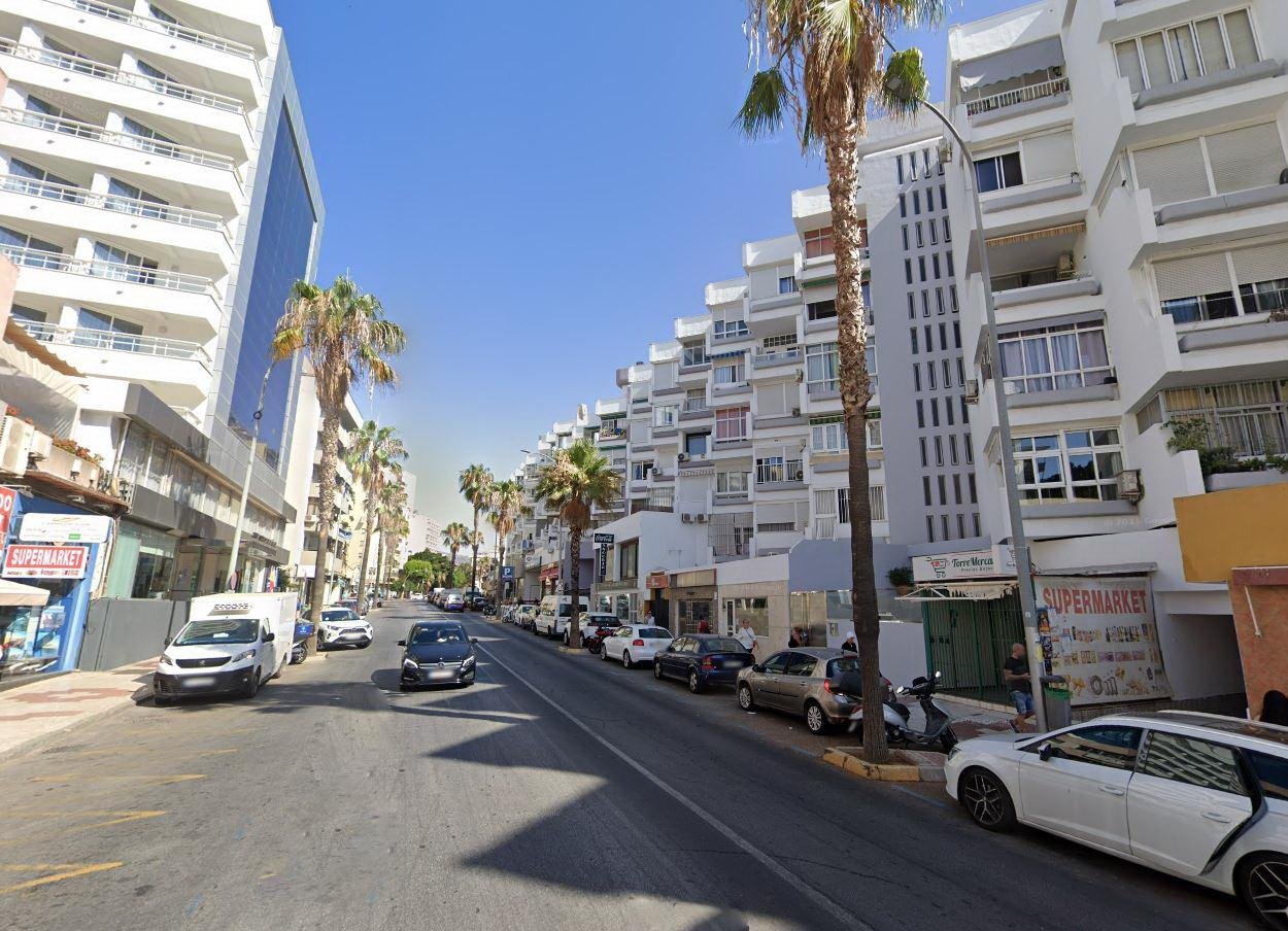 LOCAL COMERCIAL EN TORREMOLINOS, MÁLAGA