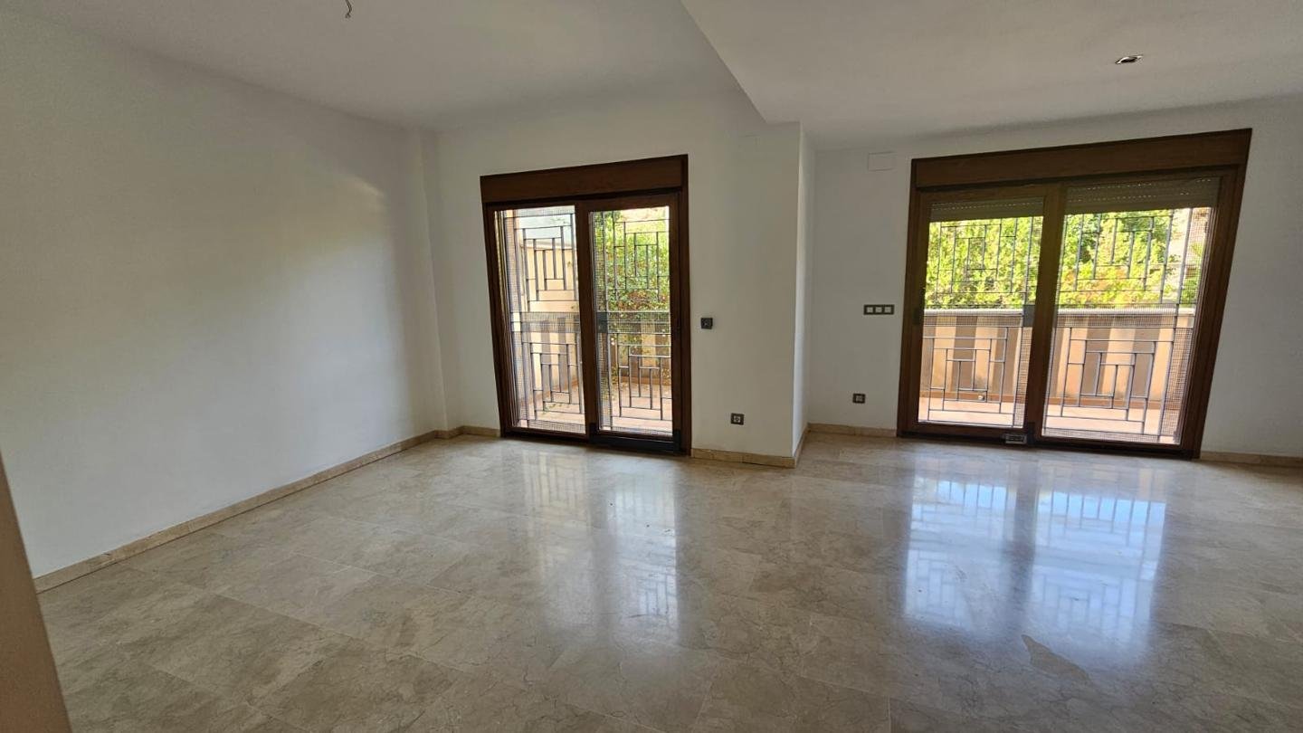 CHALET ADOSADO EN HACIENDA CLAVERO, MÁLAGA