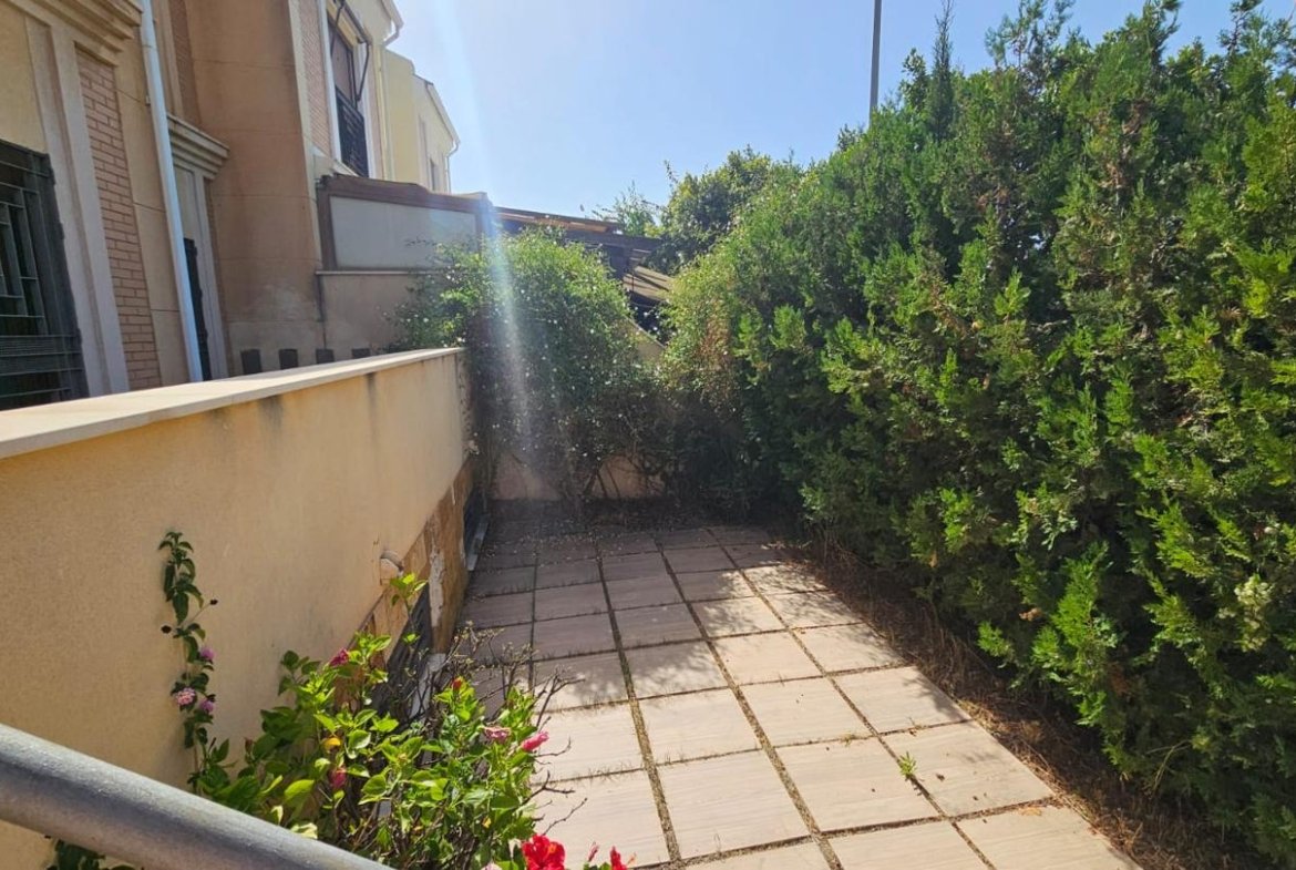 CHALET ADOSADO EN HACIENDA CLAVERO, MÁLAGA