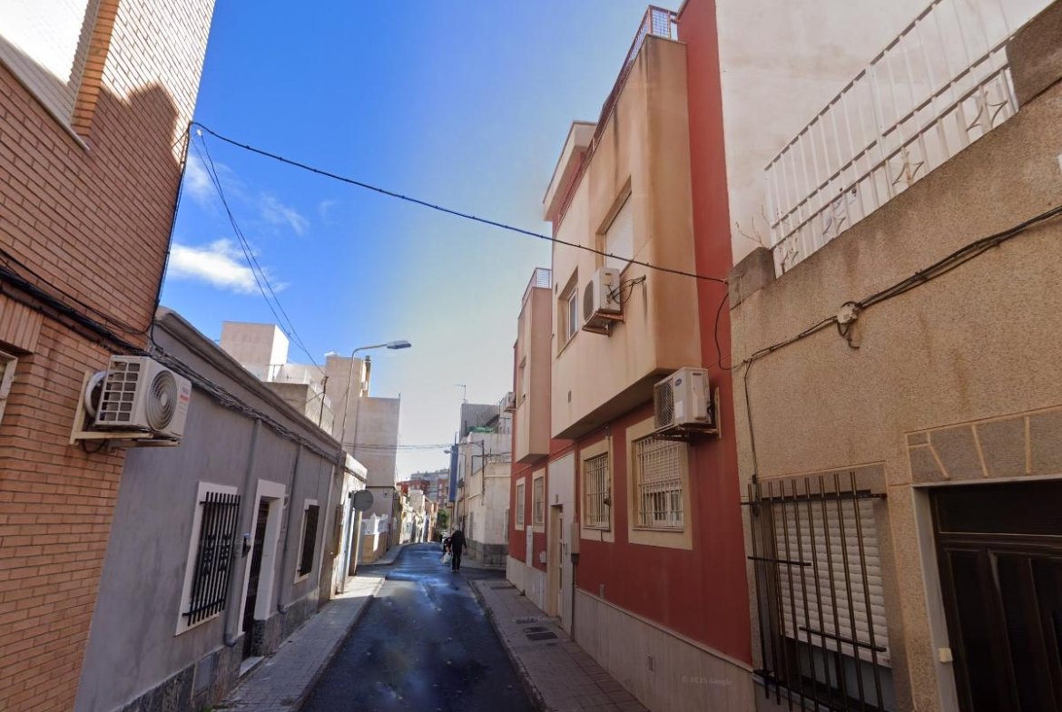 PISO BAJO EN ALMERÍA CAPITAL