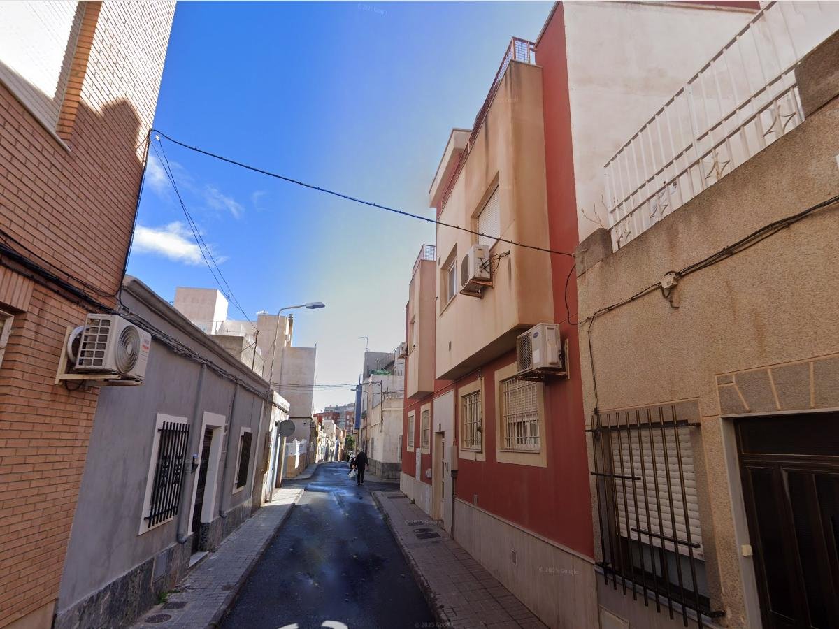 4204354-73806d62 PISO BAJO EN ALMERÍA CAPITAL
