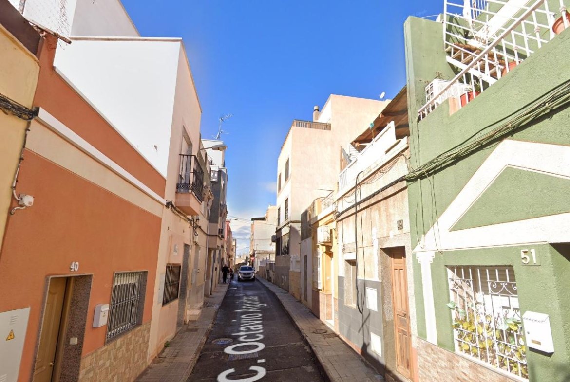 PISO BAJO EN ALMERÍA CAPITAL