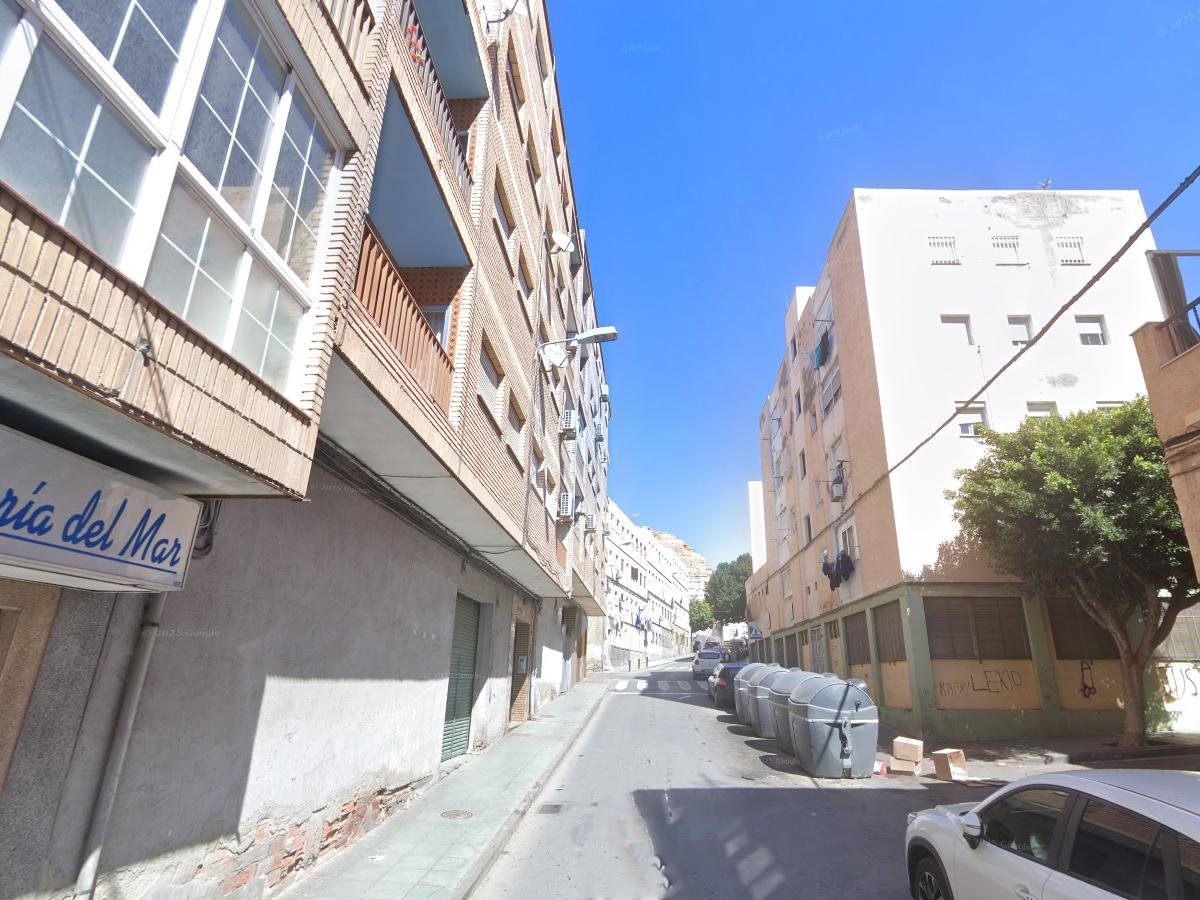 4204626-986a8d12 PISO EN LA CHANCA, ALMERÍA CAPITAL