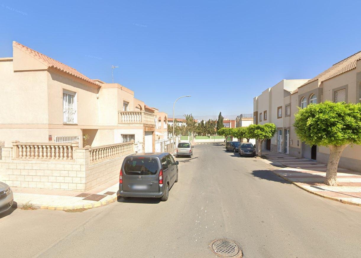 VIVIENDA UNIFAMILIAR EN ROQUETAS DE MAR, ALMERÍA