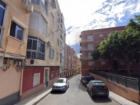 PISO EN ZONA DE LA TRINCHERA, ALMERÍA CAPITAL