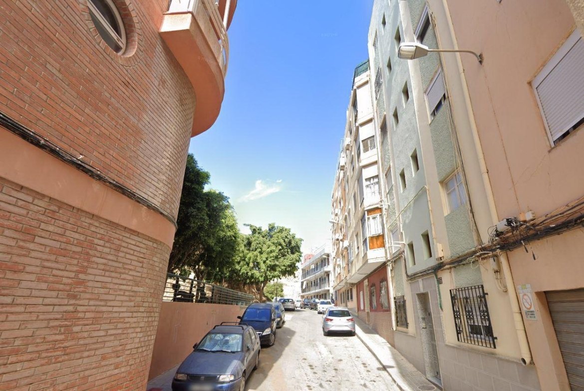 PISO EN ZONA DE LA TRINCHERA, ALMERÍA CAPITAL