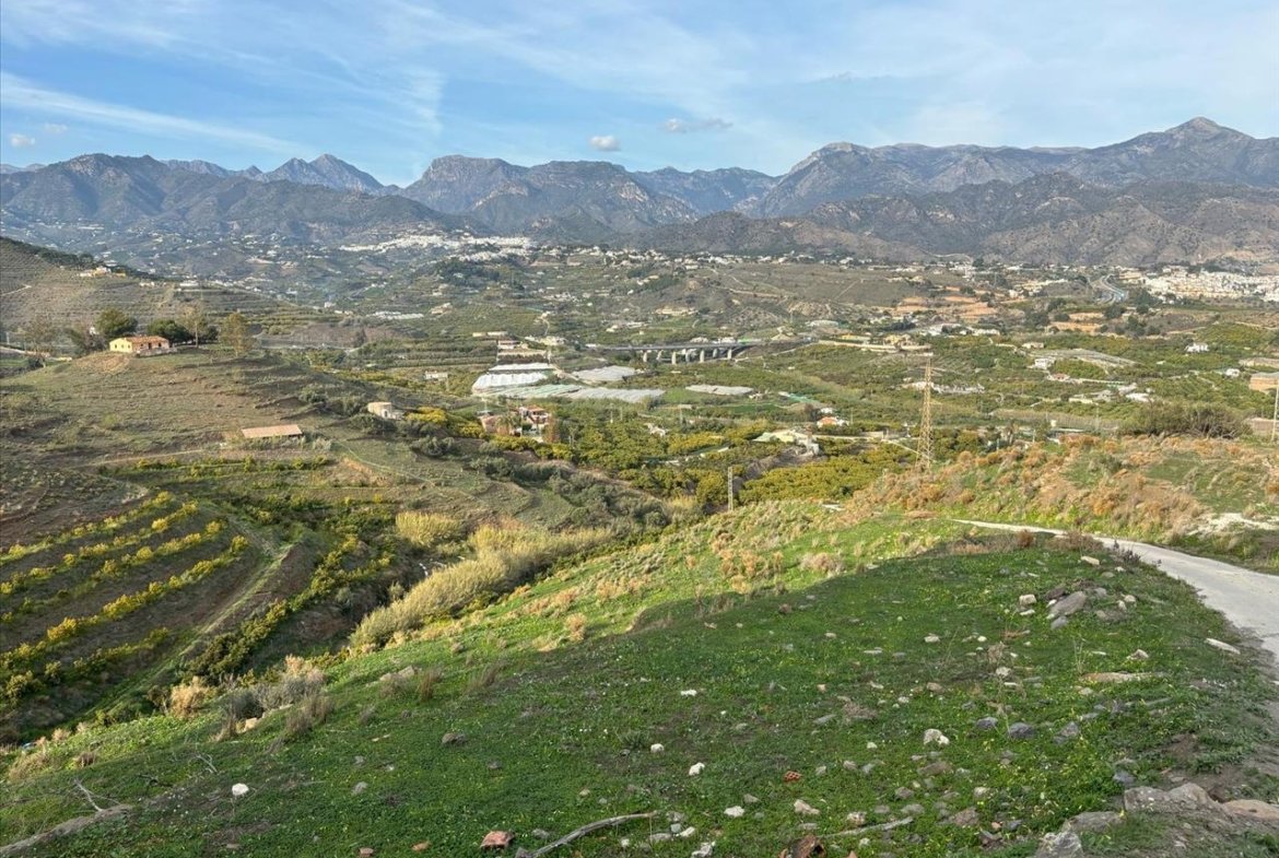 TERRENO URBANIZABLE EN NERJA, MÁLAGA