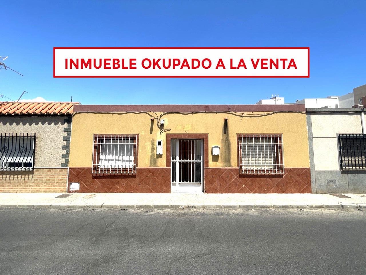 CASA ADOSADA EN ROQUETAS DE MAR, ALMERÍA
