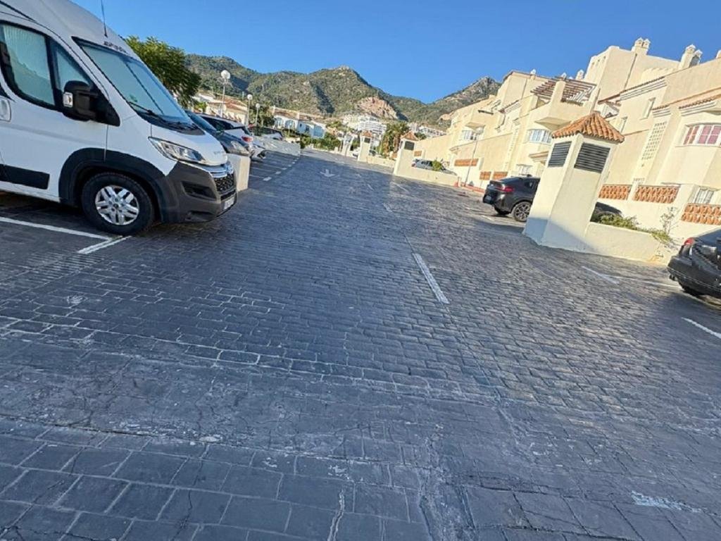 PLAZA DE APARCAMIENTO EN URB. ARENAL GOLF, BENALMÁDENA