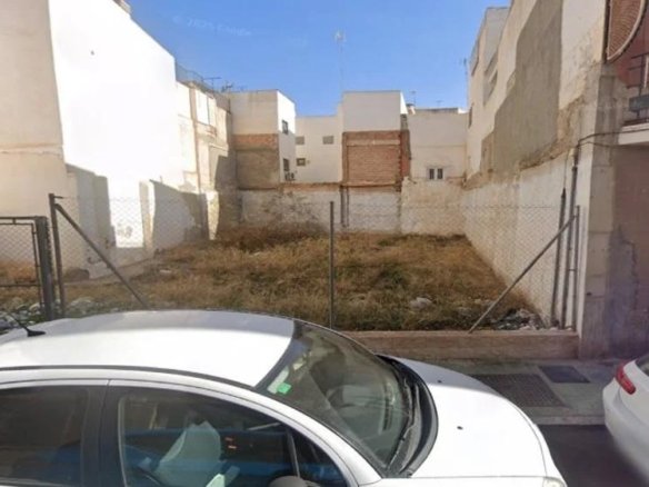 TERRENO URBANO EN ALMERÍA CAPITAL