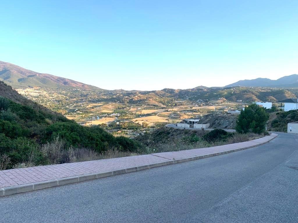 SUELO URBANO EN URB. SIERRA GORDA, ALHAURIN EL GRANDE