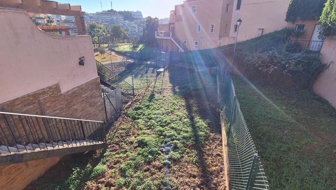 CHALET ADOSADO EN URB. RIVIERA DEL SOL, MIJAS