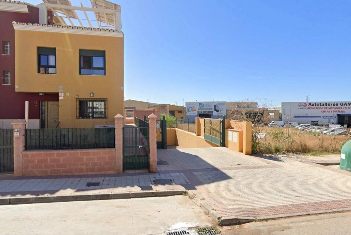 PLAZA DE GARAJE EN URB. EL LIMONAR, VÉLEZ MÁLAGA