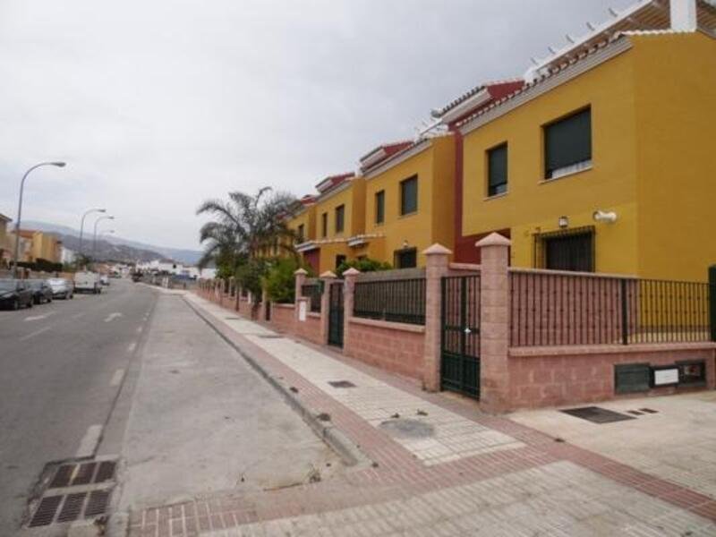 PLAZA DE GARAJE EN URB. EL LIMONAR, VÉLEZ MÁLAGA