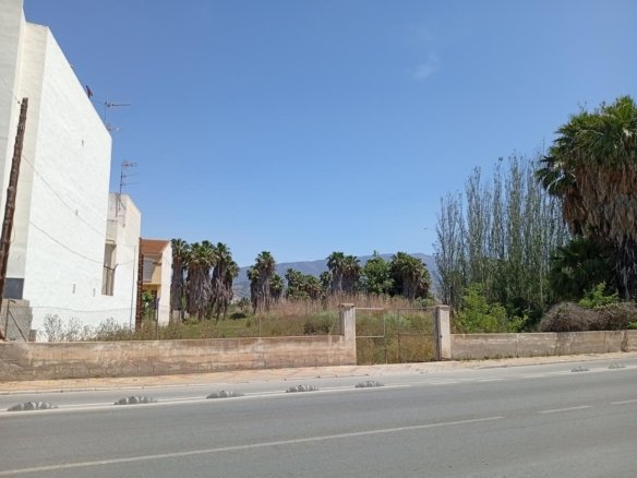 TERRENO CON OBRA EN MOTRIL, GRANADA