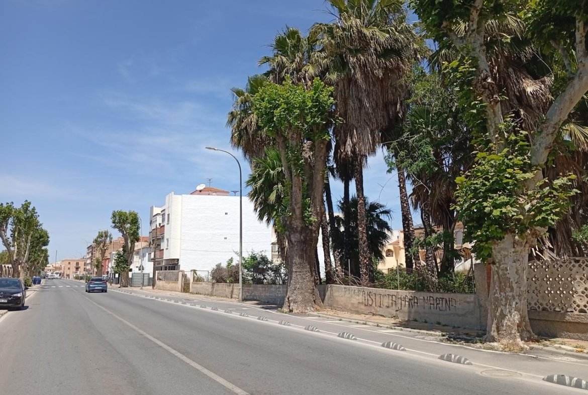 TERRENO CON OBRA EN MOTRIL, GRANADA