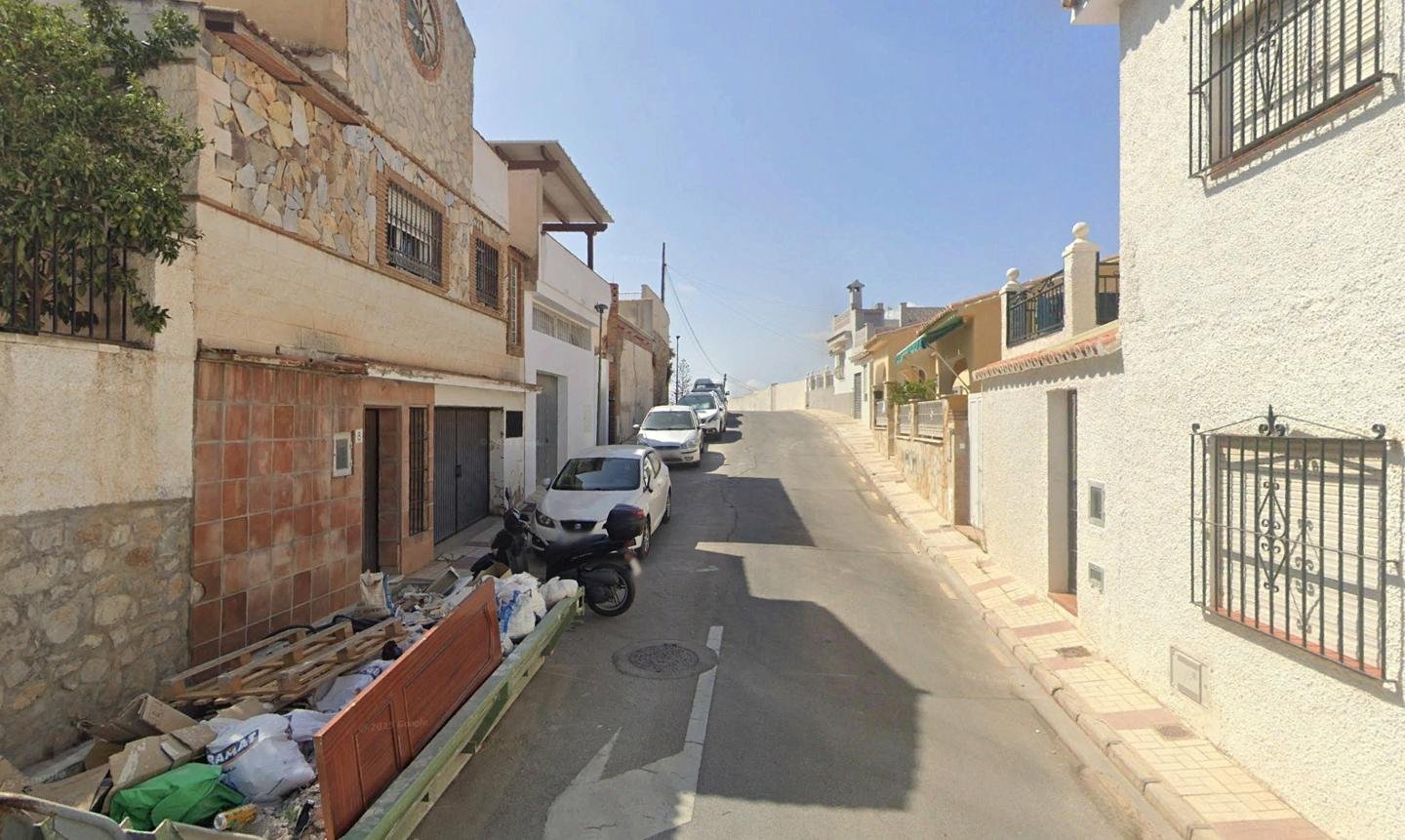 CHALET EN EL PUERTO DE LA TORRE, MALAGA