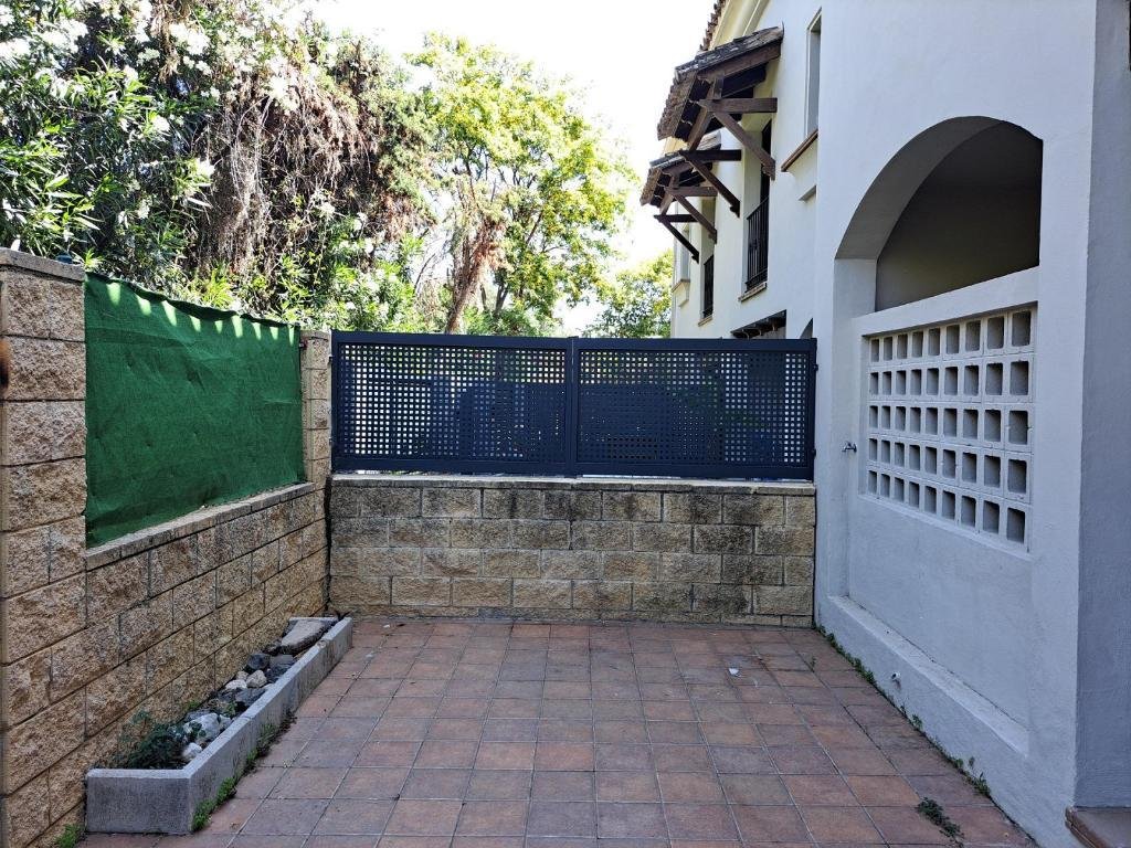 CHALET ADOSADO EN NAGÜELES, MARBELLA