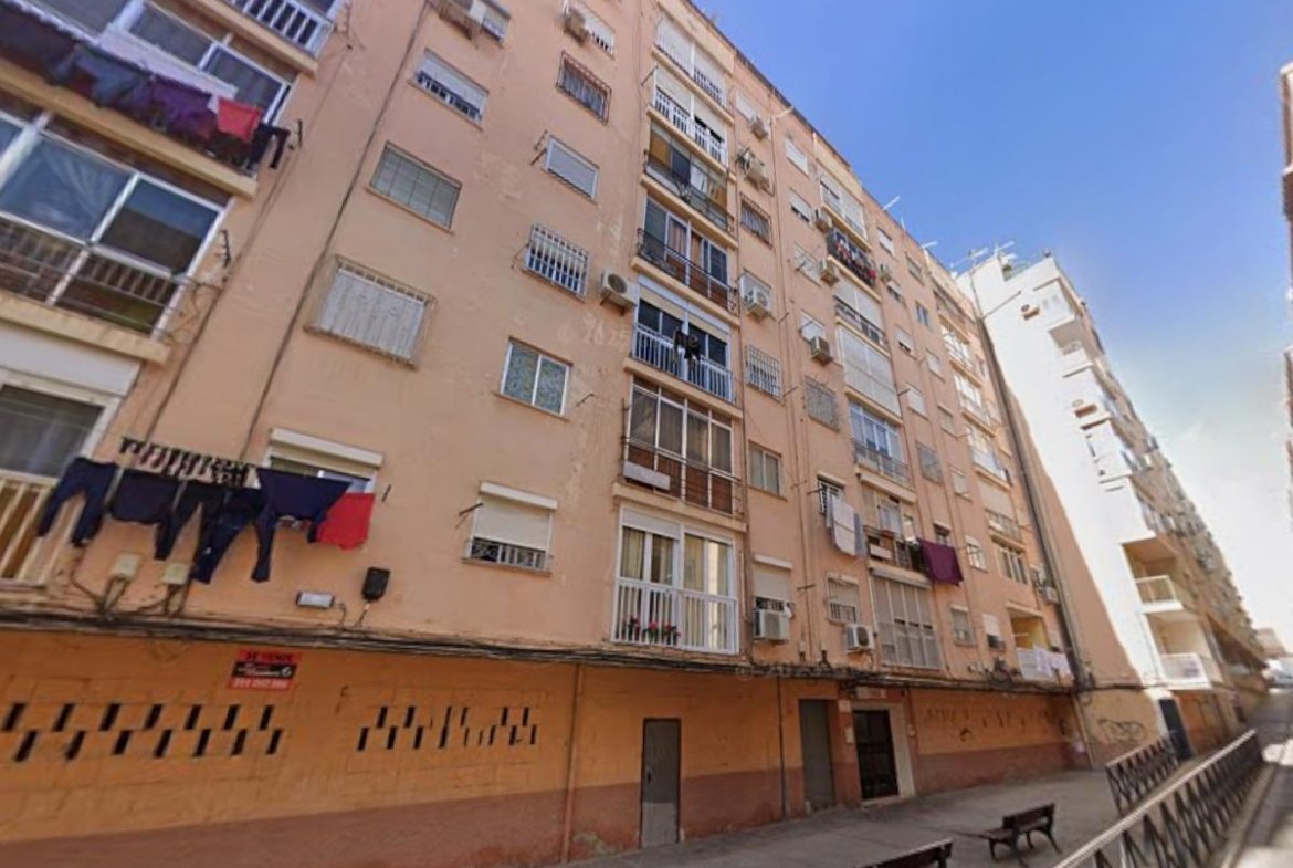 PISO EN ZONA DE LOS ANGELES, ALMERIA