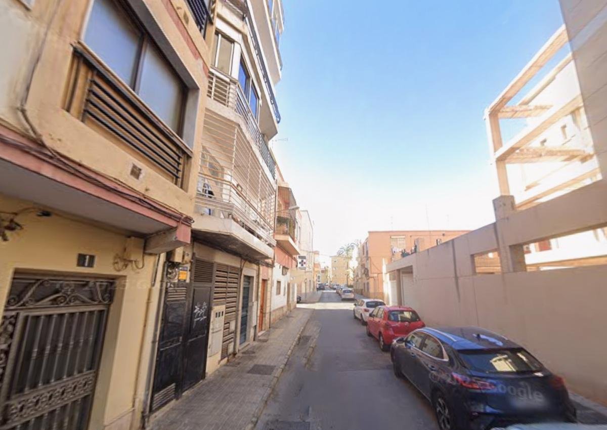 4239814-0c324016 PISO EN ZONA DE PLAZA DE TOROS, ALMERÍA