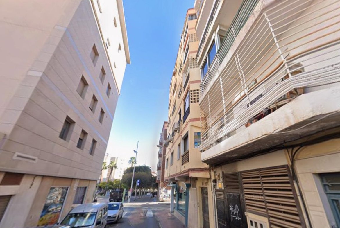 PISO EN ZONA DE PLAZA DE TOROS, ALMERÍA