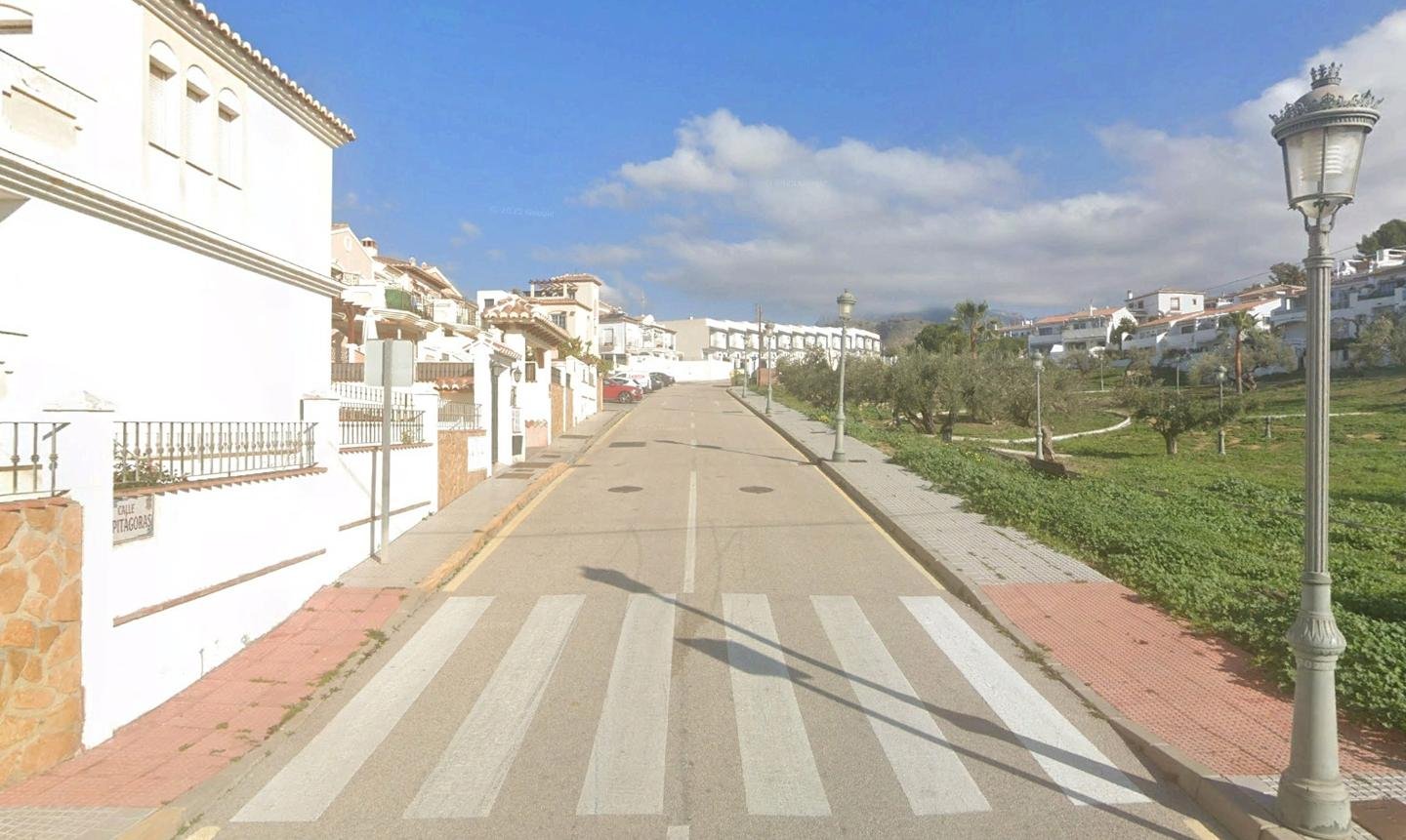 VIVIENDA UNIFAMILIAR EN URB. JARDINES DE LA NORIA, NERJA