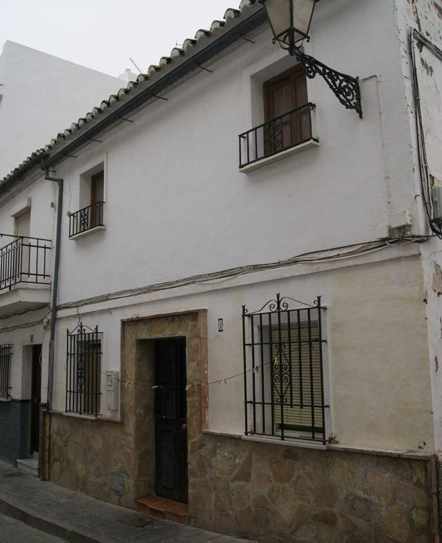 CASA ADOSADA EN ANTEQUERA, MÁLAGA