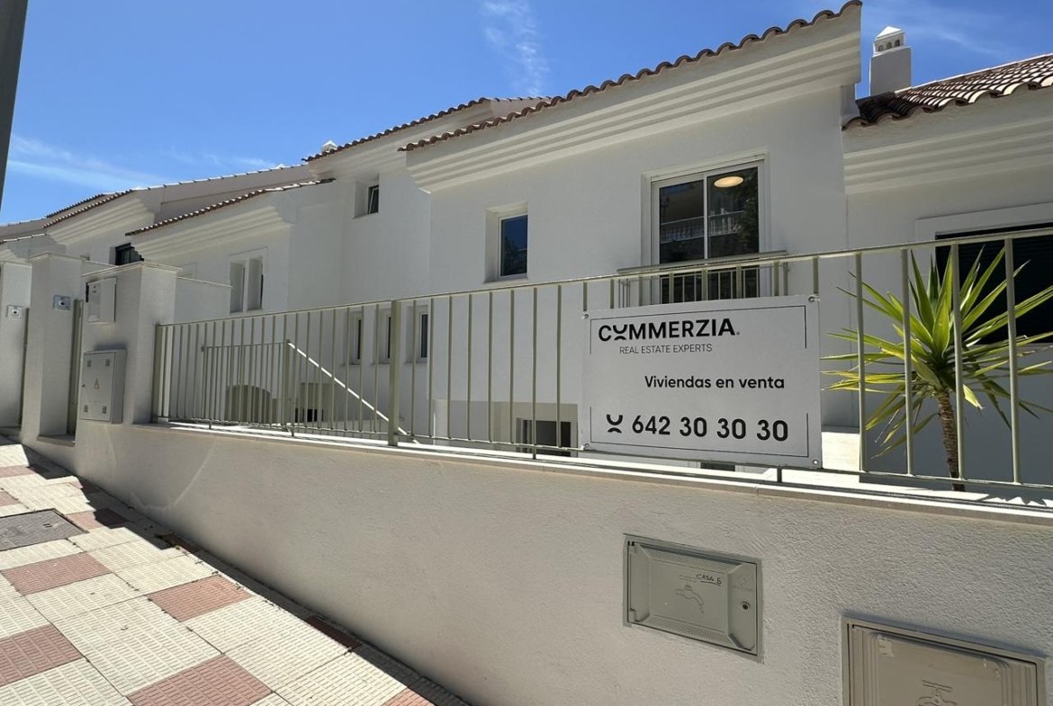 CHALET ADOSADO EN TORREQUEBRADA, BENALMÁDENA